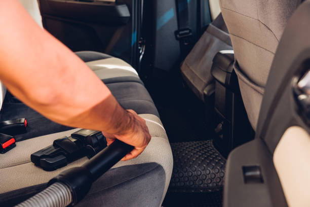 خطوات غسيل مراتب السيارة بالبخار